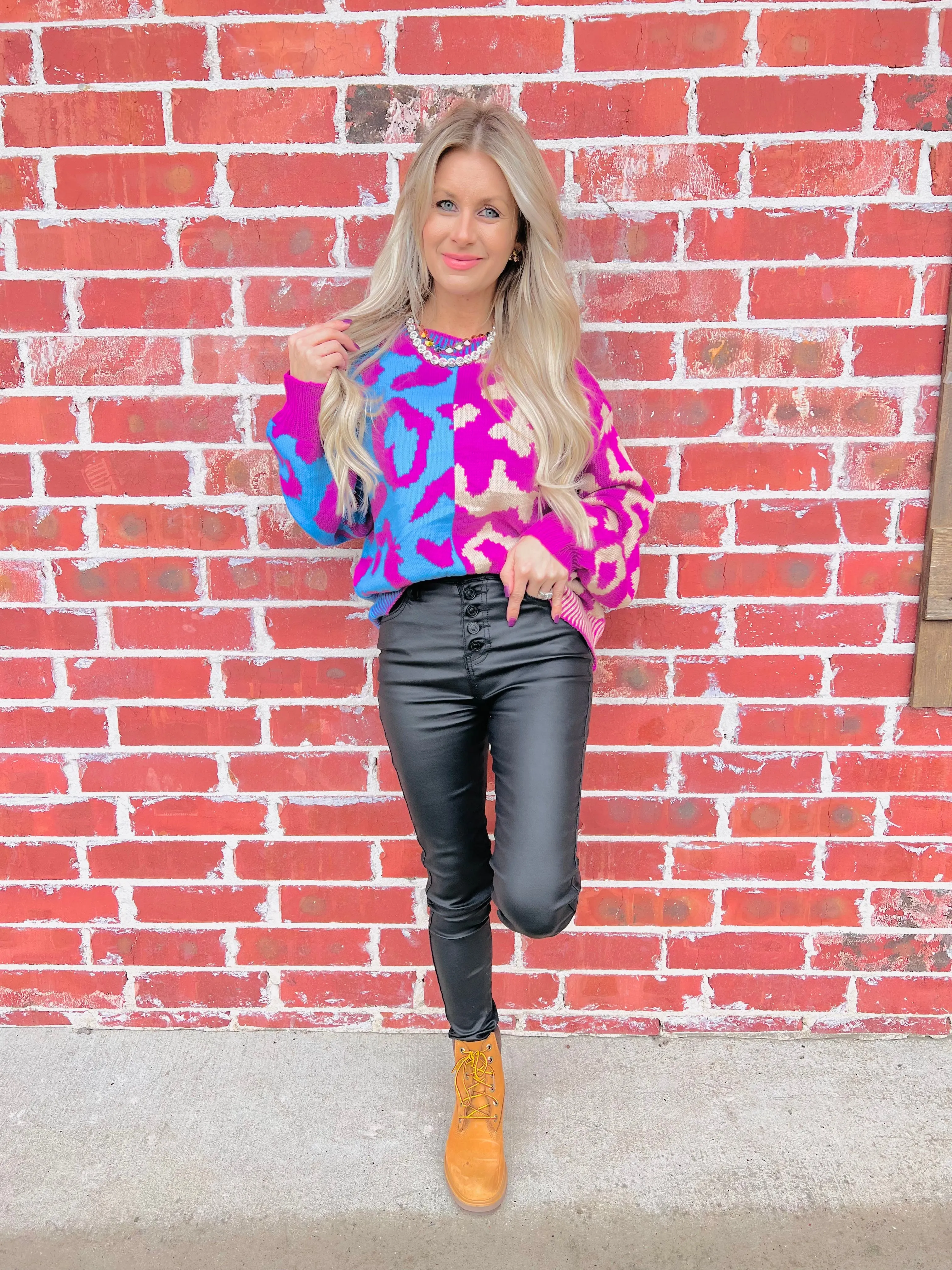 Berries & Sugaa Leopard Cozy Knitted Sweater