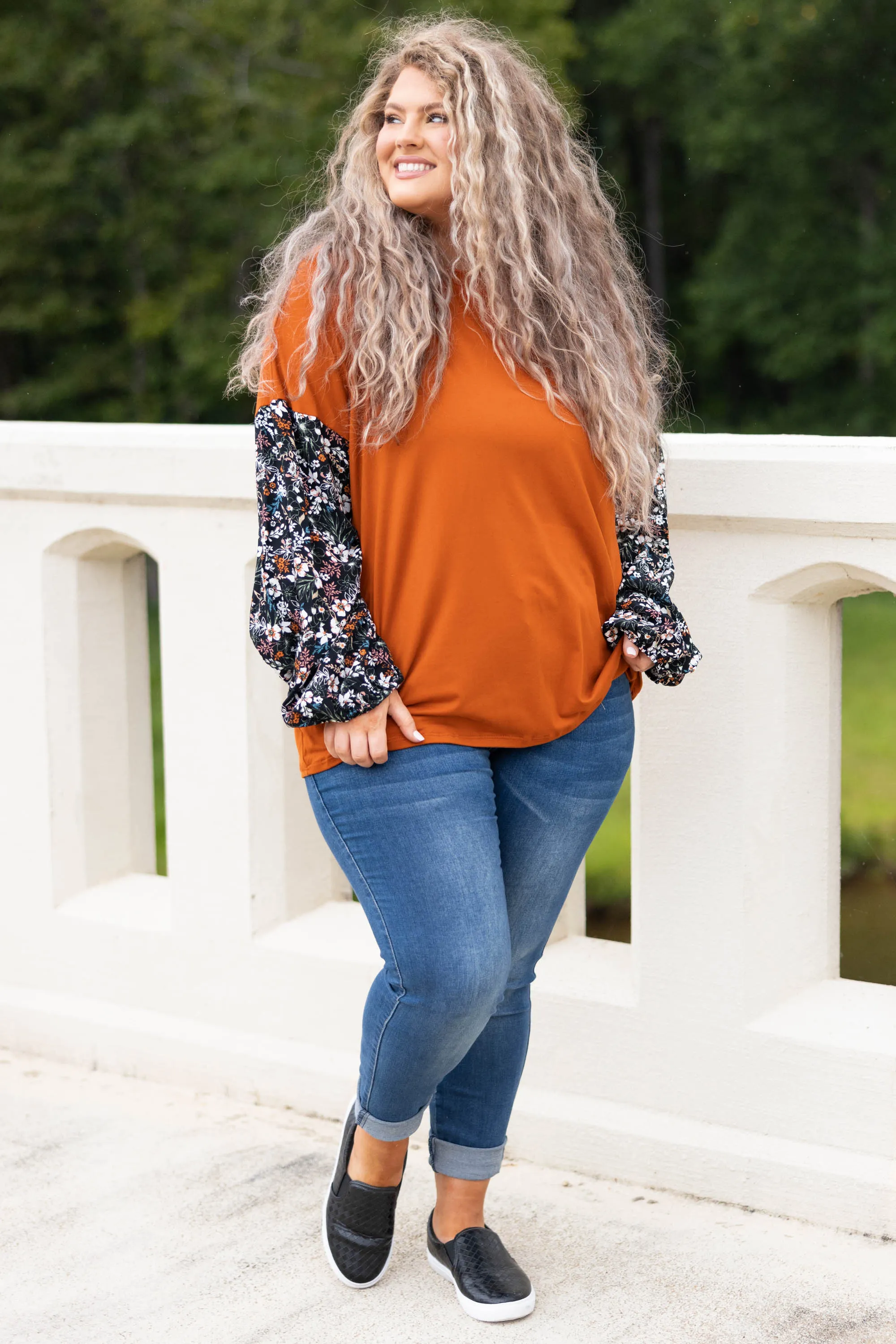 Ditzy Floral Top, Rust/Black