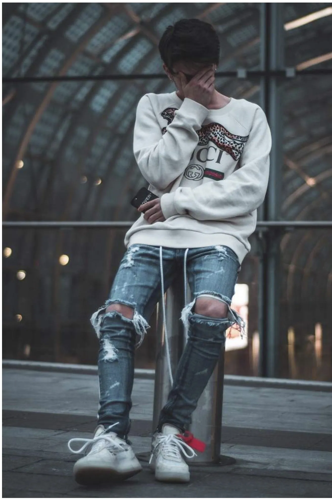 ENE Trendy Men's ripped jeans