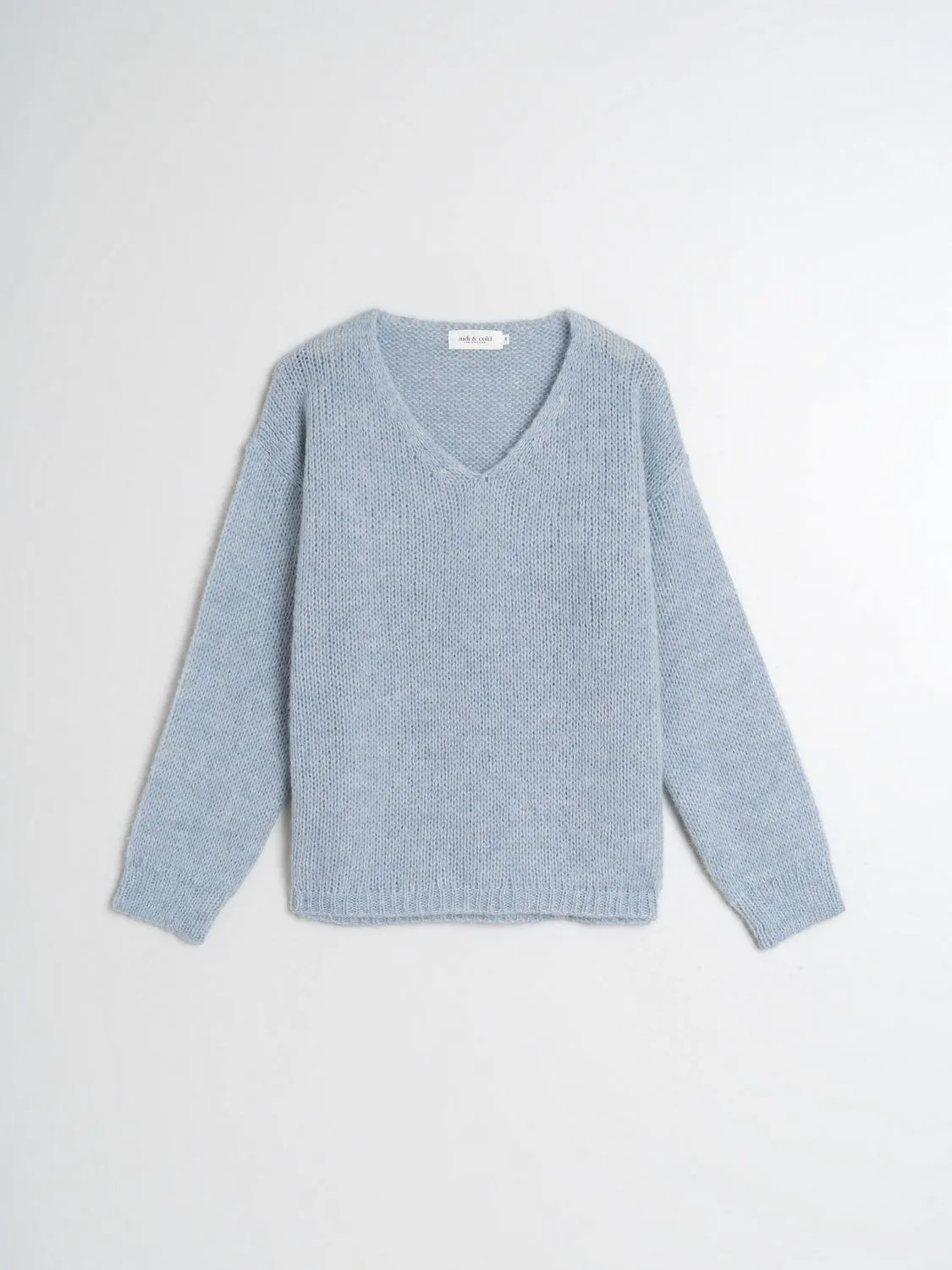 Indi & Cold Basic V Neck Sweater Cielo